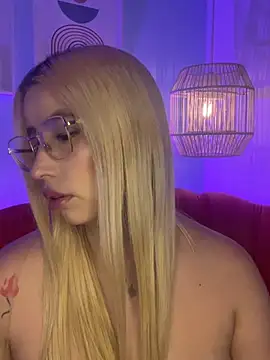 aliss_taylor1 (Ask my age) - oil on tits