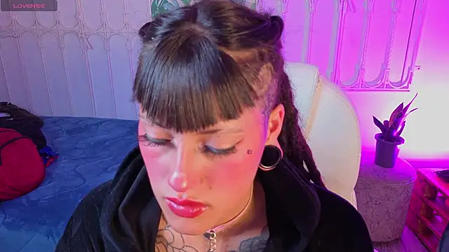 _sharlotte777 webcam