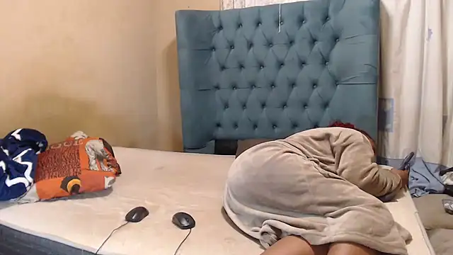 EbonyEssence webcam