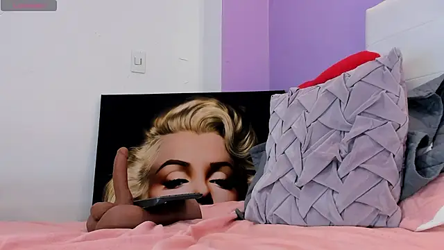 Charlotte11-11 webcam