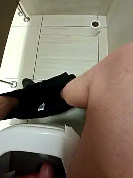 vickydevileu - VickyDevilEU's free webcam - UK Sex Cams
