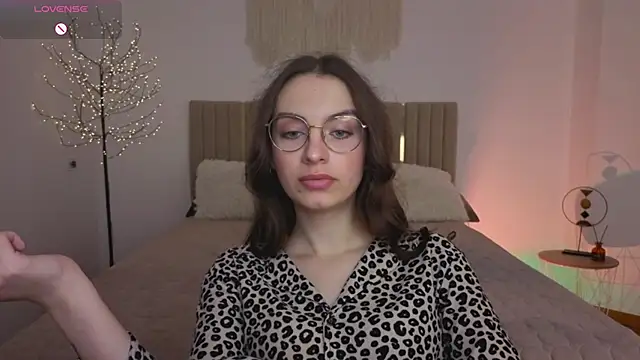real_cutie1 - Real_cutie1's free webcam - UK Sex Cams