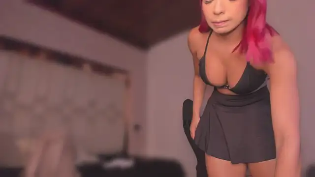 emmily_savage - Emmily_Savage's free webcam - UK Sex Cams