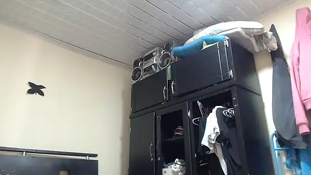 adrixxx38 webcam