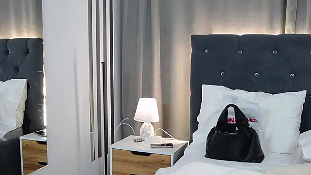 strip chat room VikkyVonn