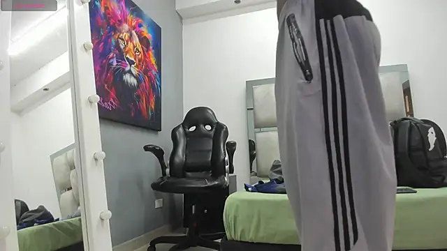 khris__evans webcam