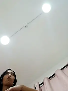 _Saraa- webcam