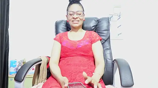 Aries_Mature webcam