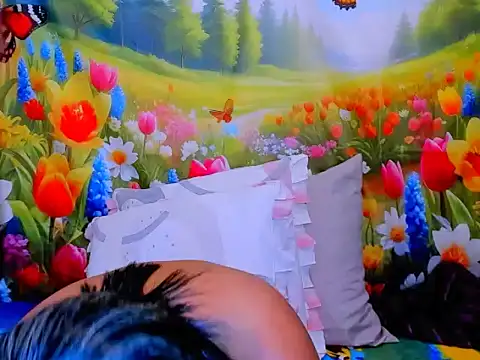 indianroxy webcam