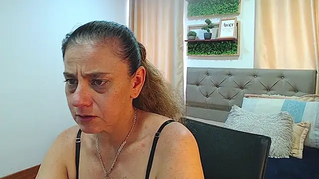 sasi_luna webcam