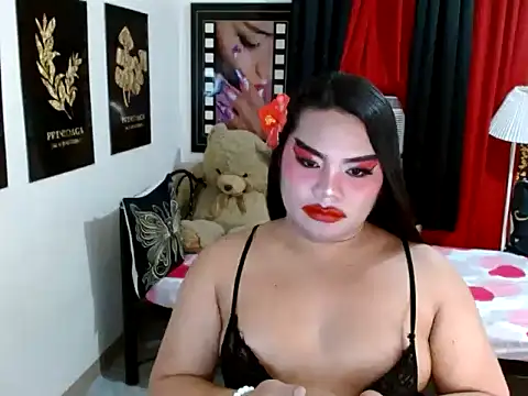 TSbrianaHugeCock webcam