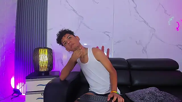 Spicy_guys webcam