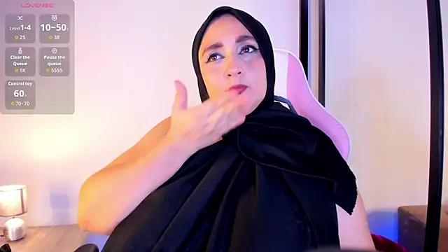 HijabiMilff live sex cam
