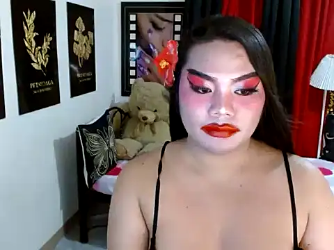TSbrianaHugeCock webcam