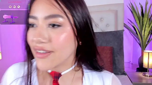 nicolle_pierce webcam
