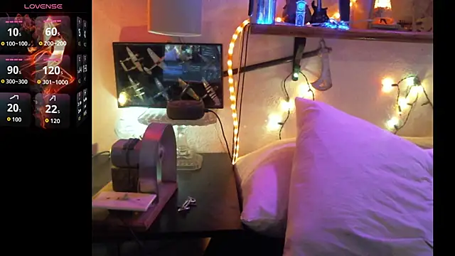 Pussyeat2please webcam