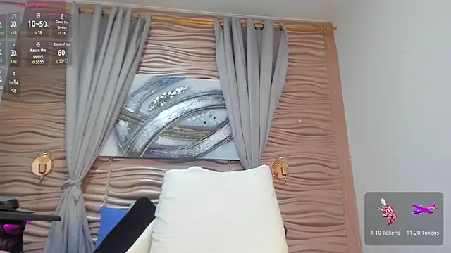 mia_pineda webcam