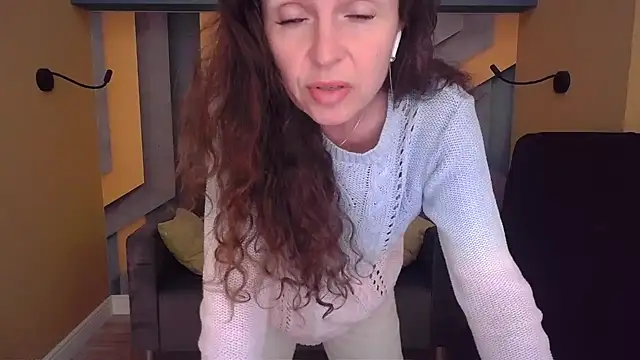 EllaLong webcam
