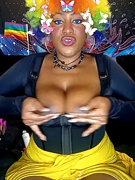 AmazonianMistress webcam