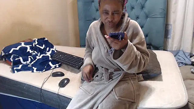 EbonyEssence webcam