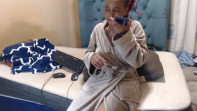 EbonyEssence webcam