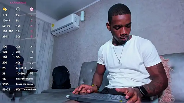 aron_clark webcam