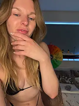 Lilly-Luscious webcam