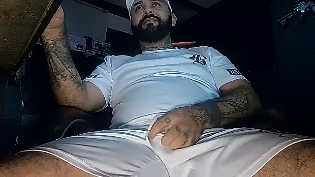 TeddyGominola_ webcam
