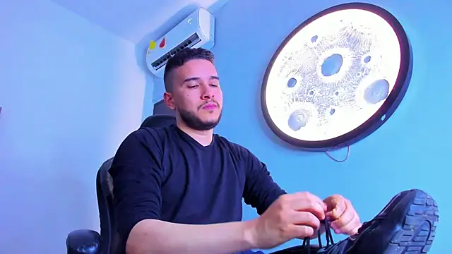 mike_257 - Mike_257's free webcam - UK Sex Cams