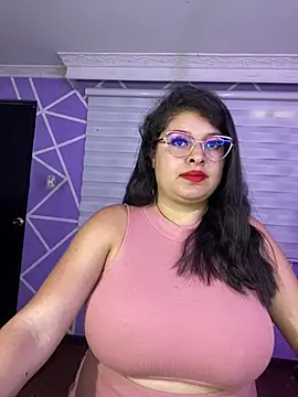 miiaajoness - MiiaaJoness's free webcam - UK Sex Cams