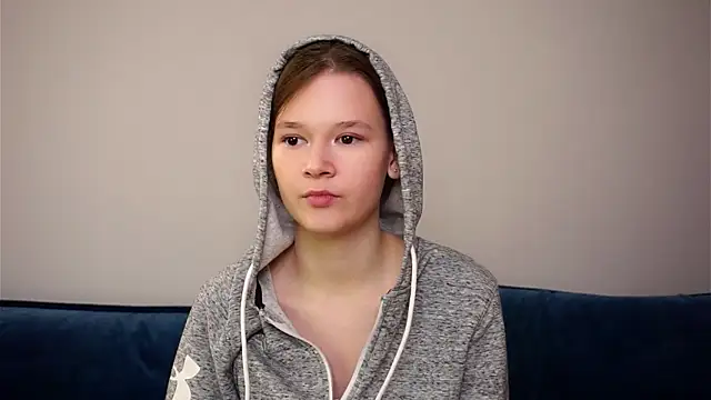 TiaGarnsey - brunette petite live cam model from 