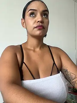 Sara-77 webcam