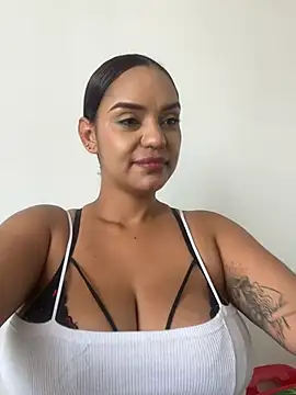 Sara-77 webcam