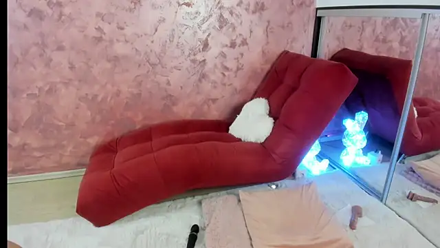 LesyaTouch webcam