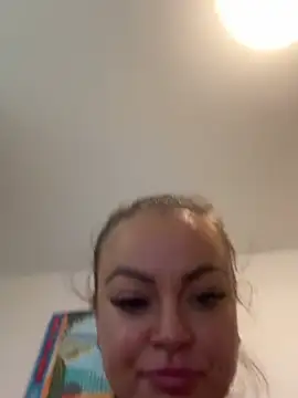 HotLivv69 webcam