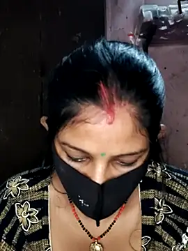 Hotcouplepriya webcam