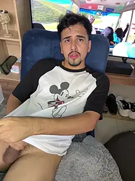 AlexGameplay webcam