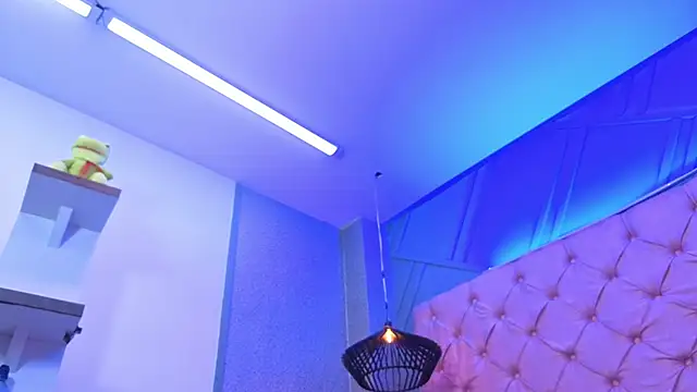 Mia-Hornny webcam