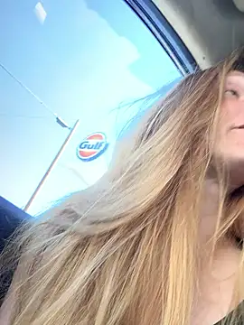 GoldenFlameGoddess webcam