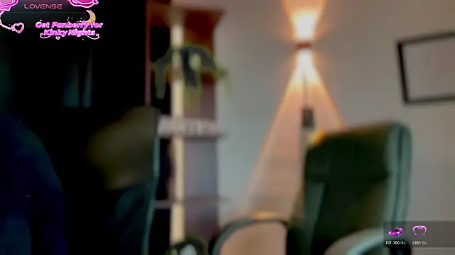 MarcellaGriffin webcam