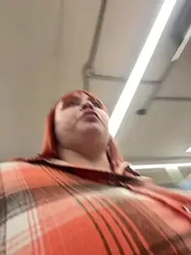 LadyDreams11 webcam