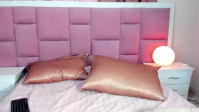 Honeymoon_sariel webcam
