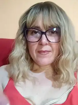 Amelialove42 webcam