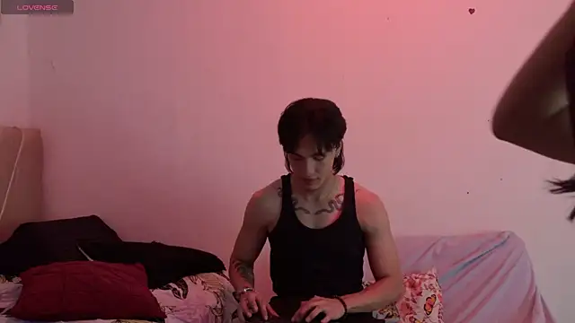 sweetauracouple webcam