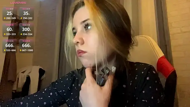 ShaniceYaden webcam