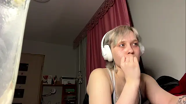 CuteLilit webcam