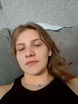 mooniekiss webcam