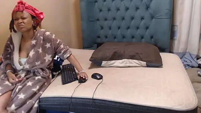 EbonyEssence webcam