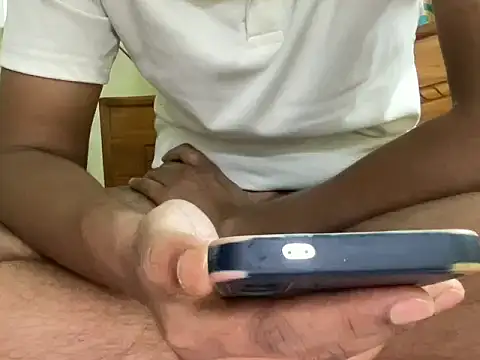 Slave_Aryan webcam