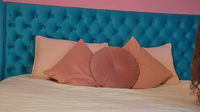 Roxy_Wilde webcam